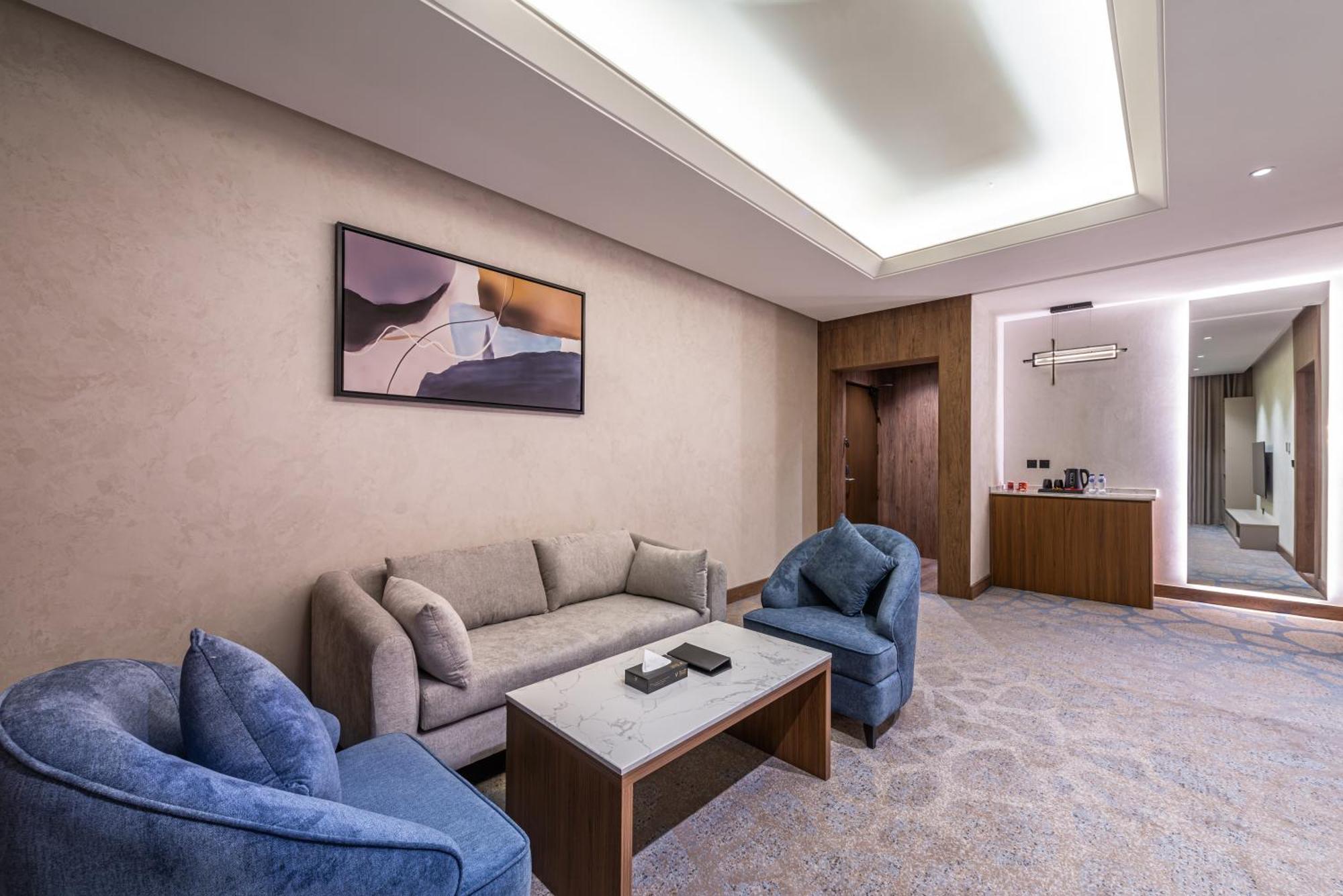 Voyage Hotel & Suites Riyadh Exteriör bild